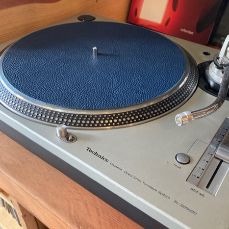 TECHNICS TURNTABLE SL-1200M3D